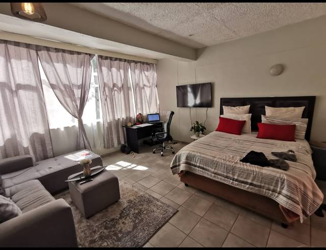 BEDROOM APARTMENT FOR SALE IN ARCADIA
